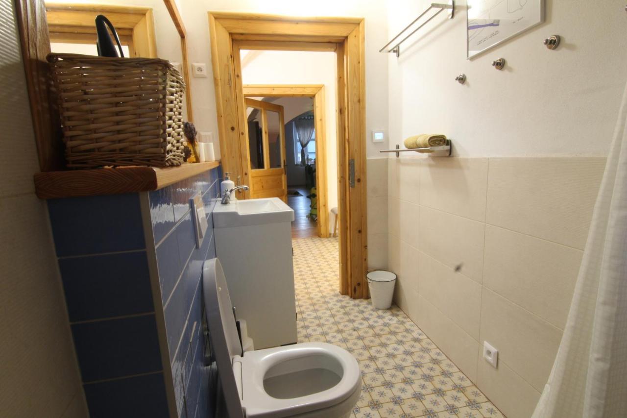 Tri Klenby Apartment