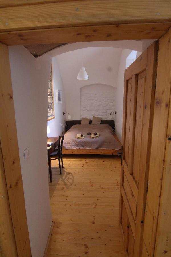 Tri Klenby Apartment